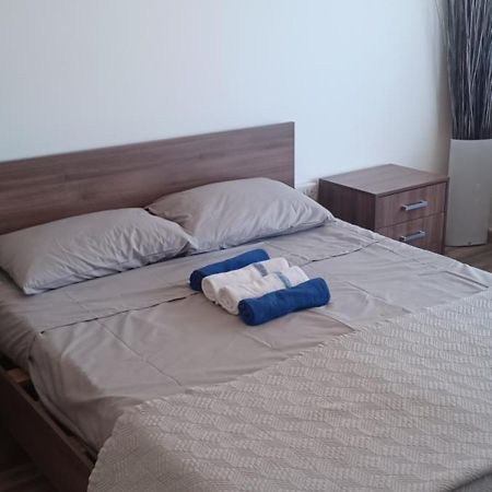 Panoramic Sea View Apartments Ларнака Екстериор снимка