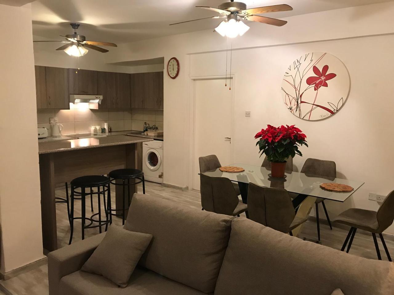 Panoramic Sea View Apartments Ларнака Екстериор снимка
