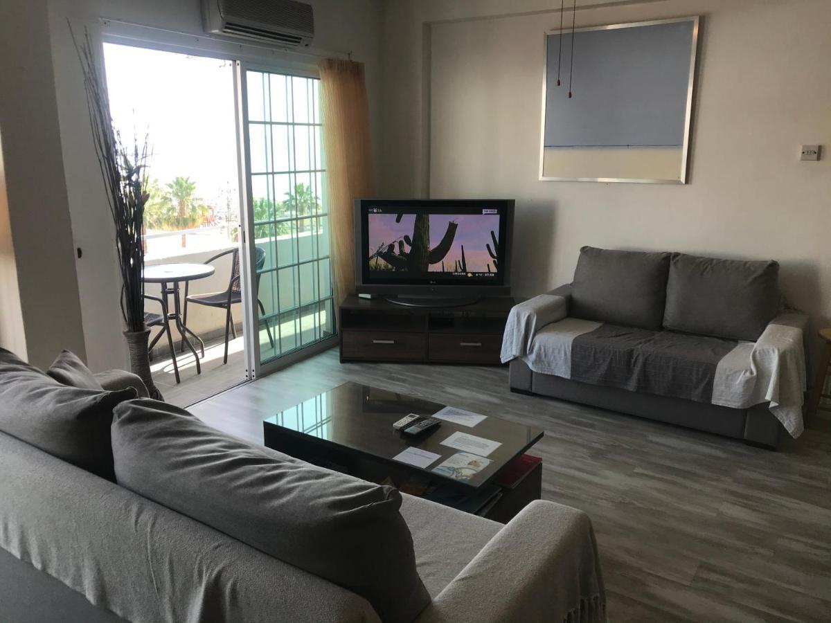 Panoramic Sea View Apartments Ларнака Екстериор снимка
