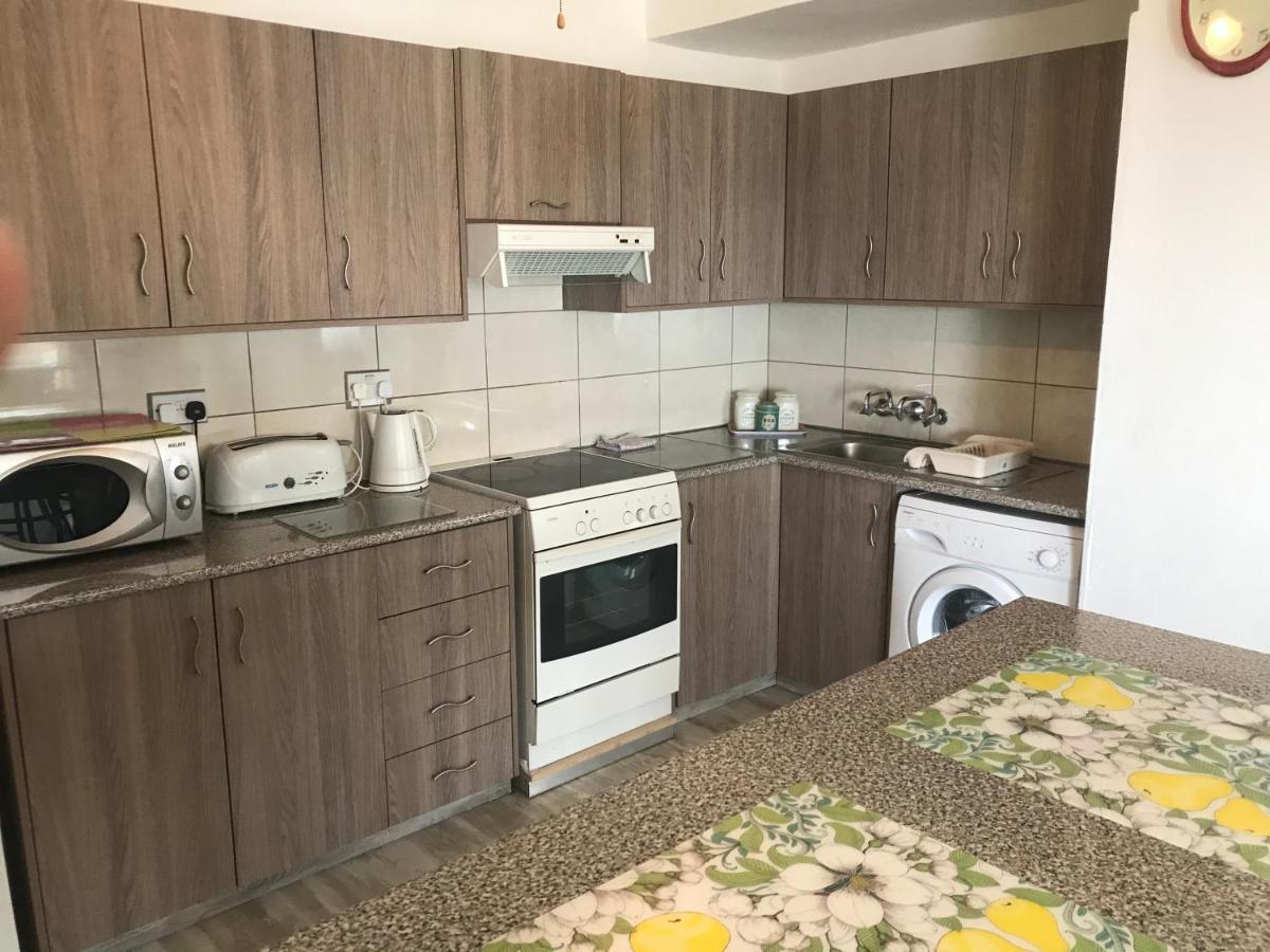 Panoramic Sea View Apartments Ларнака Екстериор снимка