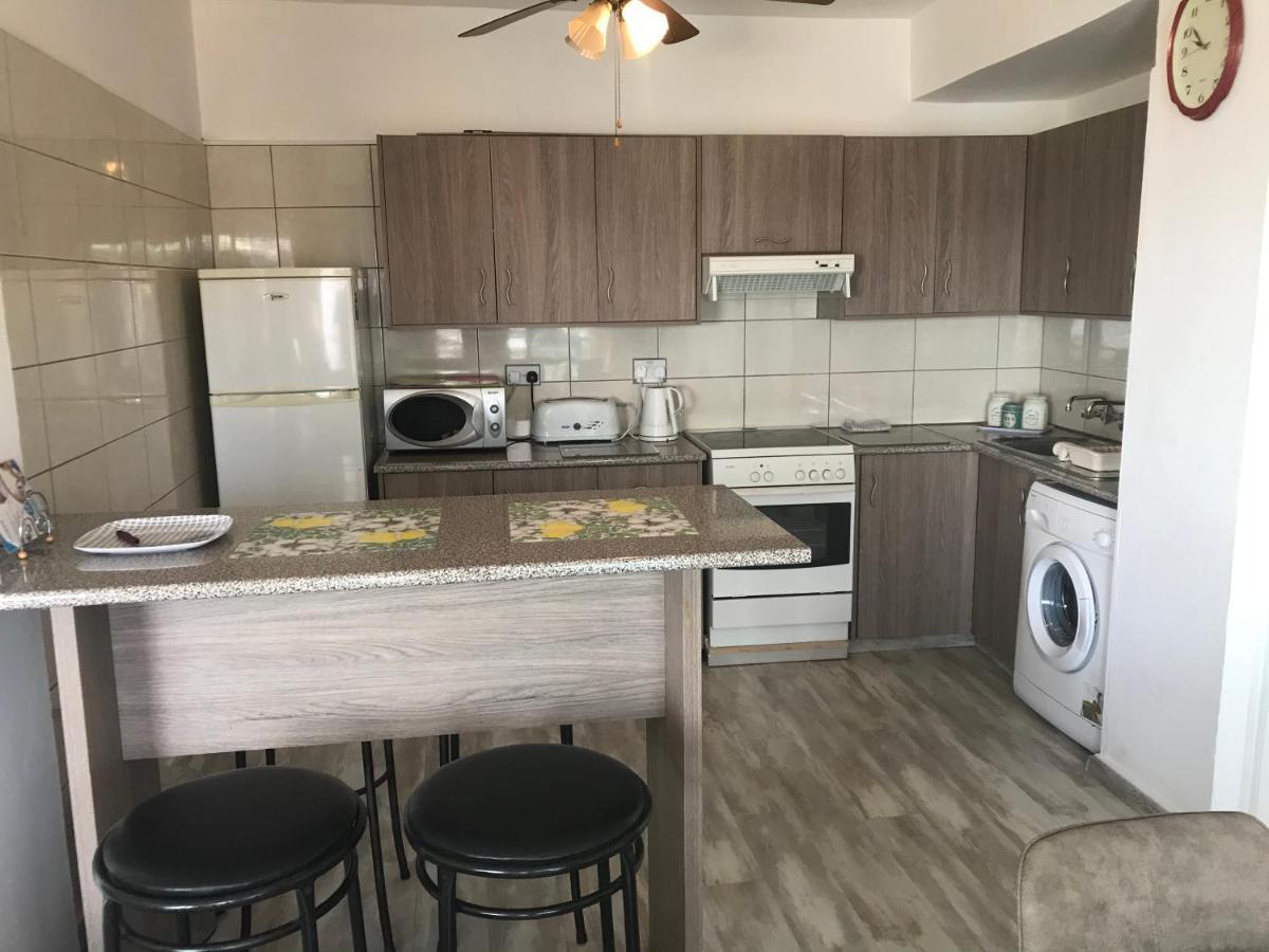 Panoramic Sea View Apartments Ларнака Екстериор снимка